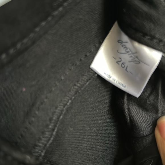 Daytrip Black Denim from Buckle, Sz 26L (see description!), Excellent Condition. - Picture 5 of 6